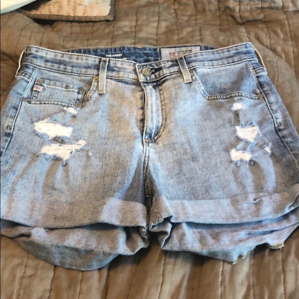AG Hailey ex-boyfriend roll up short